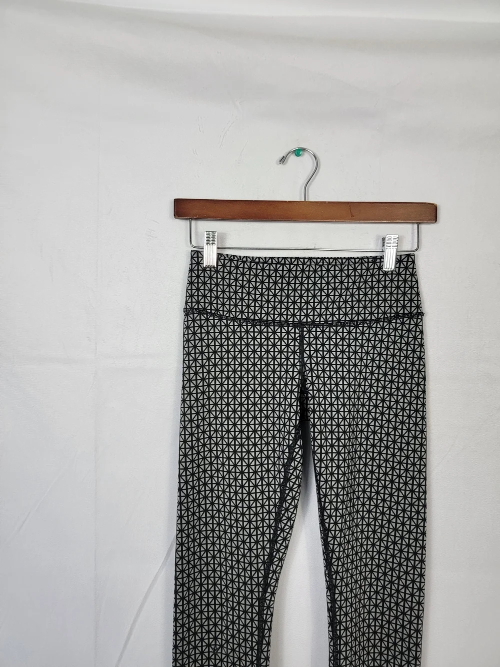 Lululemon Size 2 Wunder Under Leggings